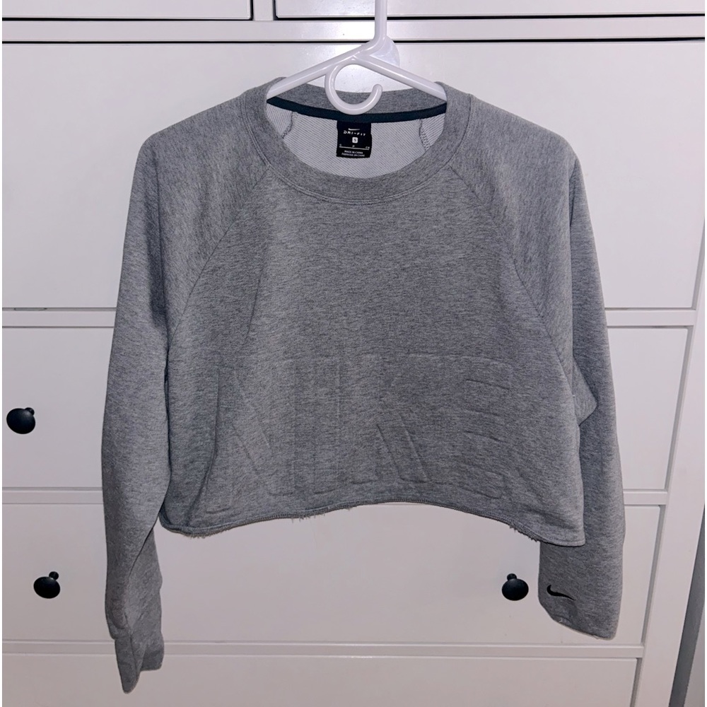 Small- Nike Dry Fit Cropped Crew Neck